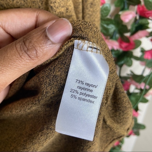 Maurice’s Yellow Top Button Sleeve Womens Casual Blouse Sweater Mustard Color XS - Picture 3 of 6